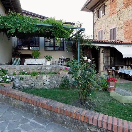 Casa Ciosse Couette-café Grognardo